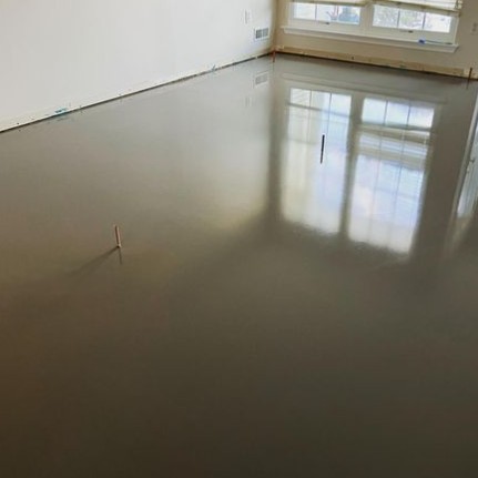 ARDEXAmericas's tweet photo. ARDEX K 10 is a high-flow self-leveling underlayment that is great for blending multiple pours! Check out this pour completed by Floors by the Shore. Visit https://t.co/KL6VUW0TeG to learn more! #ARDEXAmericas #SelfLeveling #Underlayment #SubfloorPrep https://t.co/IZFLChI4Hf