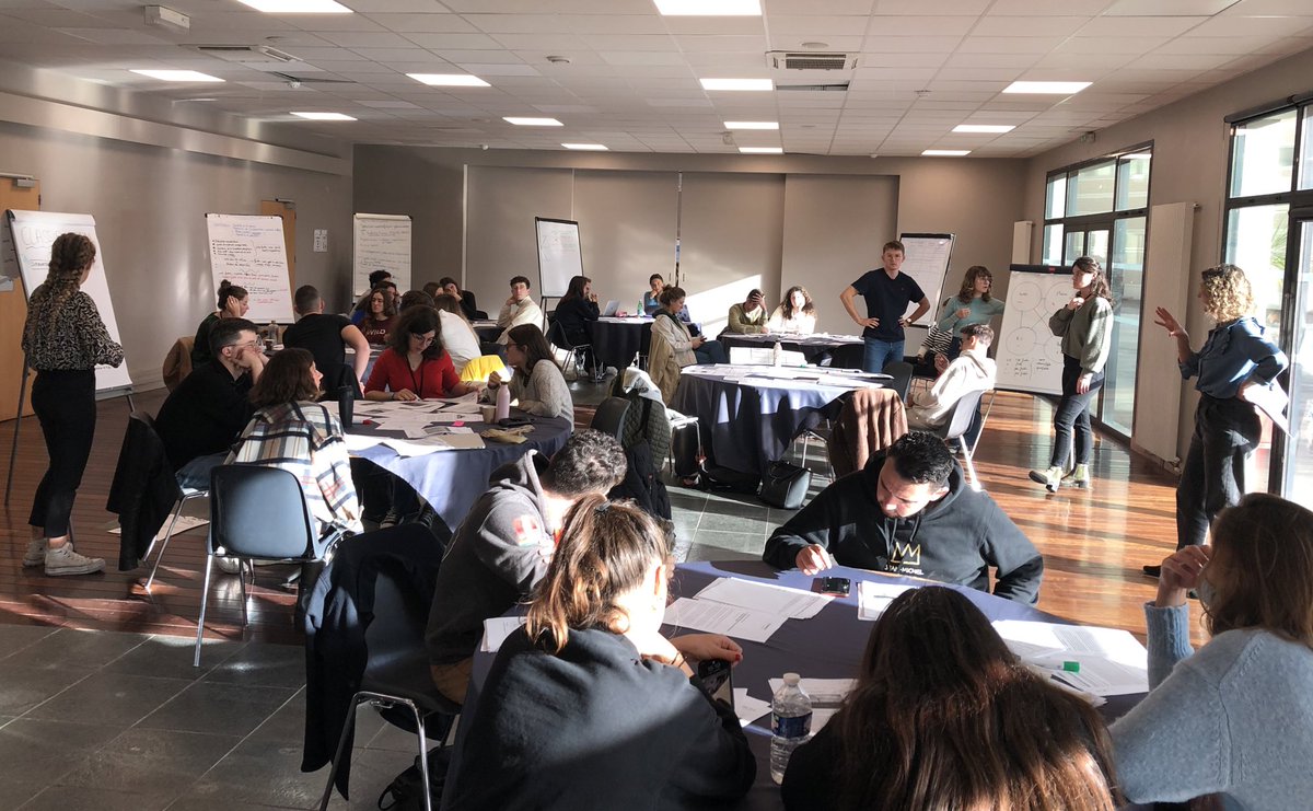EstellePrusker's tweet photo. Cette semaine les étudiants du programme #Gaïa @audencia s’attaquent au sujet de la #Désinformation . J1 : Workshop pour aiguiser son regard critique vis à vis de l’information, ses sources+outils et bonnes pratiques pour identifier les #FakeNews. #InformationResponsable #ECOS https://t.co/vvPOpW5CtZ