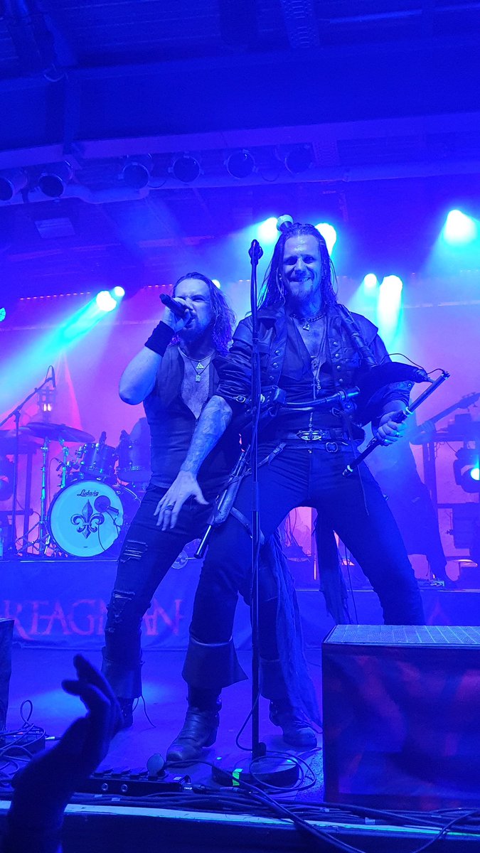 ᴘʀᴇᴛᴛʏ ʜᴀᴛᴇ ᴍᴀᴄʜɪɴᴇ tweet media