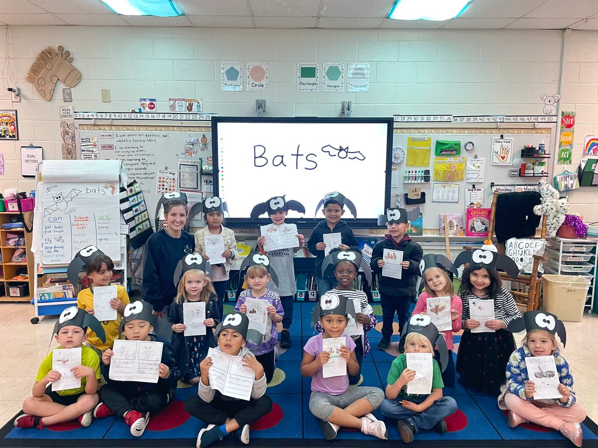 We are officially bat experts and got to share our informational writing with our 3rd grade reading buddies! <a href="/CarmelESColts/">CarmelElementary</a> <a href="/Henderson4th/">Lea Henderson</a> <a href="/CherokeeSchools/">Cherokee Co. Schools</a>