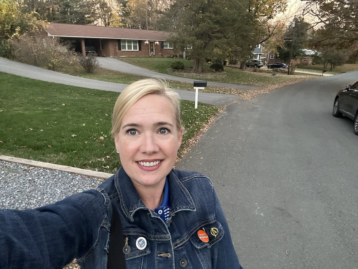 DanaCJones's tweet image. Last Door knock. Leaving it all on the field. Thank you #Annapolis &amp;amp; #AnneArundel Don’t forget to #Vote tomorrow!!