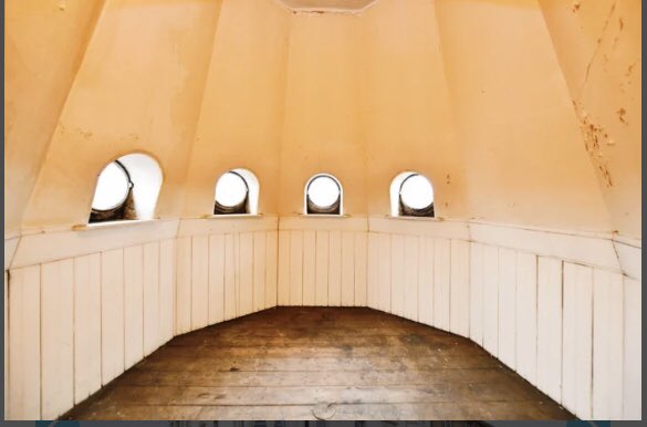 DennistounStyle's tweet image. Check this flat on Duke St for sale complete with turret attic room! Wow! Who wouldn’t love that wee hidey hole?! @TnmntTiles @GUTenements @Studio_FV @ColoursClose @BehindTiles @MurphyNiallGLA @icosseheritage #dennistoun #dukestreet #tenements #tenementsglasgow #tenementheritage