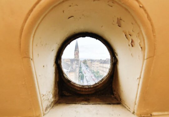 DennistounStyle's tweet image. Check this flat on Duke St for sale complete with turret attic room! Wow! Who wouldn’t love that wee hidey hole?! @TnmntTiles @GUTenements @Studio_FV @ColoursClose @BehindTiles @MurphyNiallGLA @icosseheritage #dennistoun #dukestreet #tenements #tenementsglasgow #tenementheritage