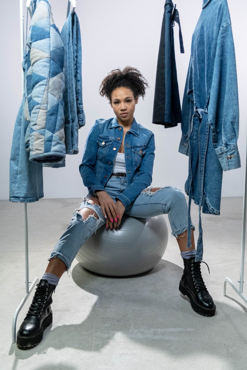 dmcretroqueen's tweet photo. Denim on denim: A classic throwback style all the cool kids are doing. Do you like this look, or do you think it should stay in the past? #NostalgicFashion #TakeMeBack https://t.co/7DVmQA0spu