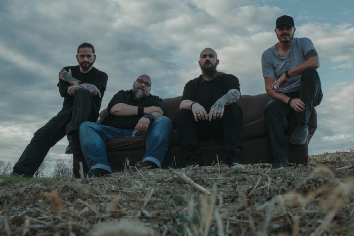 DAYOLDHATE tweet media