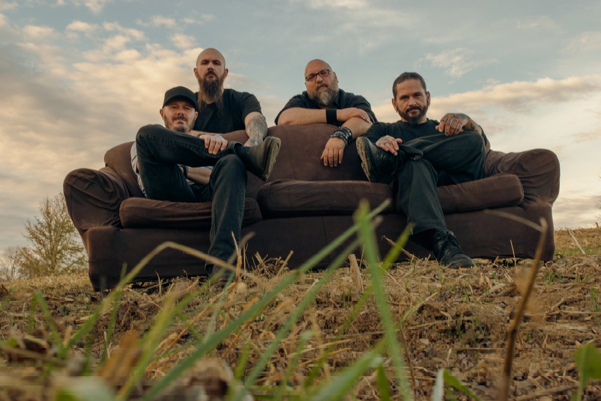 DAYOLDHATE tweet media