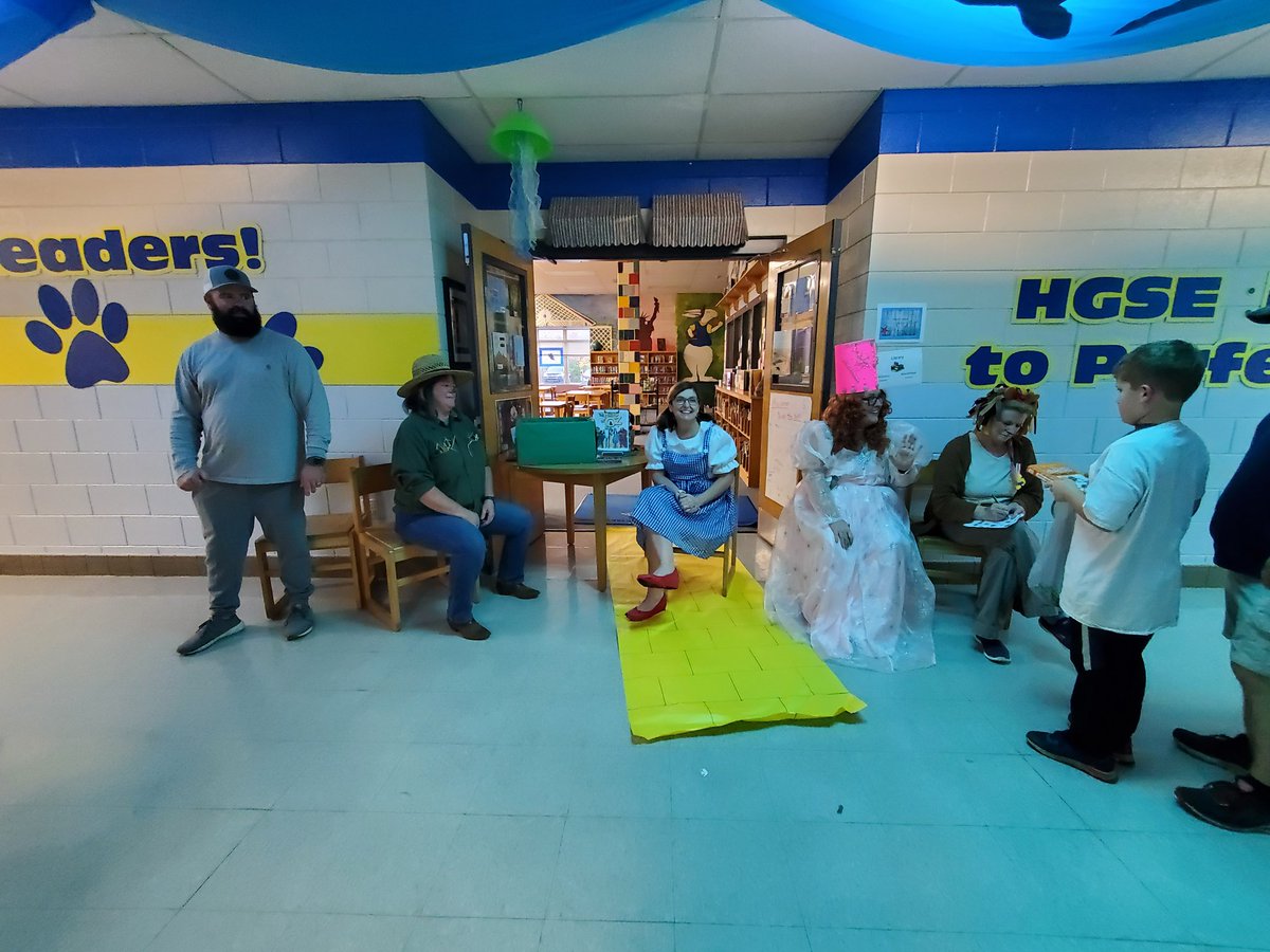 Wizard of Oz 
Fall Hall Crawl
<a href="/York1Schools/">York 1 Schools</a>