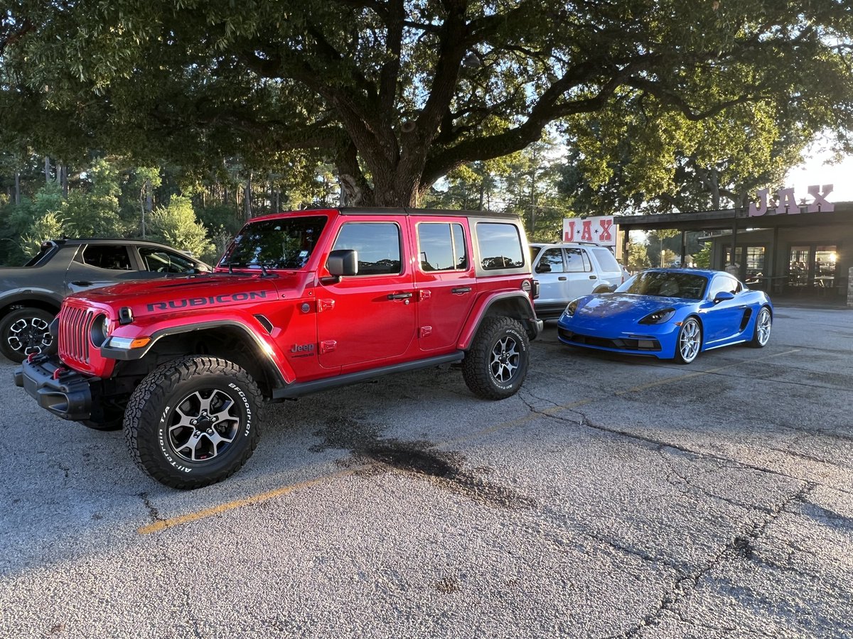 SpeedSportLife's tweet photo. Two vehicle solution. https://t.co/6u0rxZqkSW