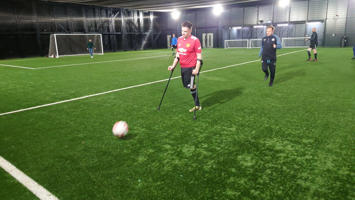 AgingBull73's tweet photo. Great final session. Players v coaches in preparation for our next friendly this Sunday at home #nucastle and the preseason cup festival in Nantwich 19th Nov ⚫⚪⚽⚽⚽⚽⚽ #eafa @NU_Foundation @NewcastleAmps  @amputeefootball https://t.co/KbQ1nlkLsR