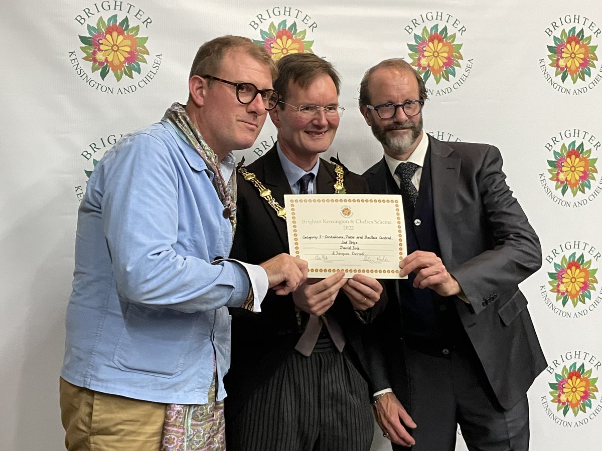 From a hotel, two back gardens, <a href="/StCuthbertEC/">St Cuthbert's Church</a> with thanks to <a href="/HandsOnLondon_/">HandsOn London</a>  and  <a href="/TheIsmailiUK/">TheIsmailiUK</a> volunteers, a difficult frontage in Warwick Road #EarlsCourt dominated the Centre Section of the <a href="/BrighterKandC/">Brighter K and C</a> awards this evening and next year  - congratulations everyone!