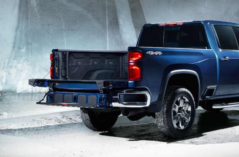 HeartlandChevy_'s tweet photo. There’s a lot to like about the Silverado 2500. Our latest blog covers our favorite features. https://t.co/gnxtwiBG9N https://t.co/39Uac5P2W9