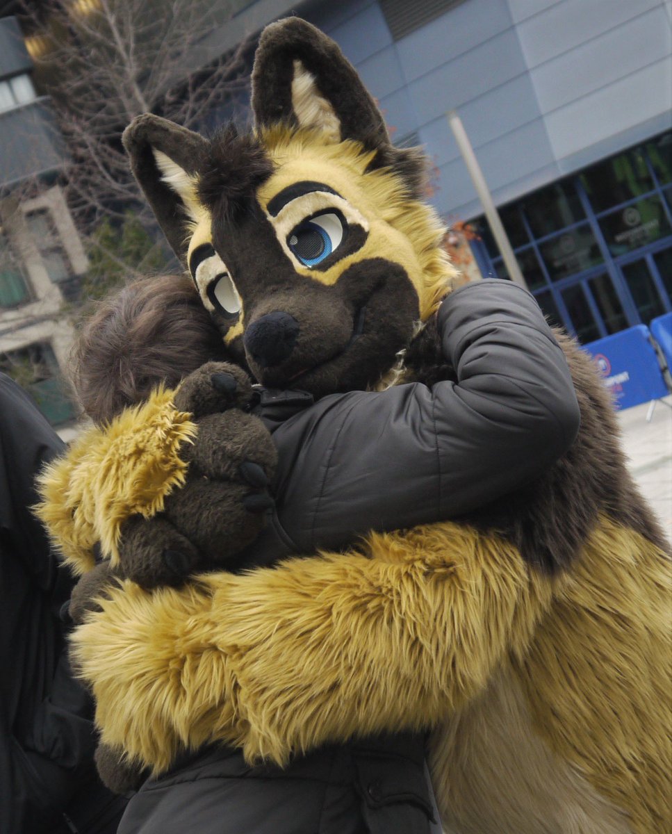 Reskell492's tweet photo. Wake up - @FursNottingham meet photo’s just dropped! https://t.co/Qc1zSHgm2b #NottinghamFurs #NottsFurs #FursNottingham 💚❤️ https://t.co/wvpWn1YLUe