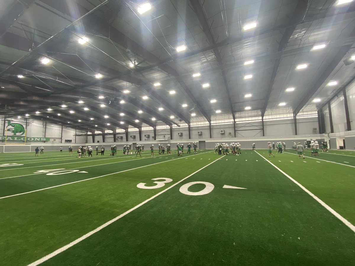 recruitLD's tweet photo. Playoff football is back baby!!!
Thankful to be still in the hunt and thankful for this practice facility!
#OneHeartbeat
#DirtyBirdMentality
@LakeDallasISD @LDISDAthletics @LakeDallasHigh https://t.co/ji6Cj52MX1