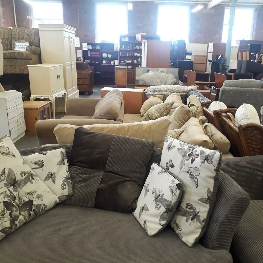 More ways to #shopandsupport International Aid Trust this week! Have you visited our furniture store on Pall Mall in Chorley? Lots of good quality items available at very reasonable prices, pop in if you're in the area 😊
#waystosupport #furniturestore #charityshop #chorley