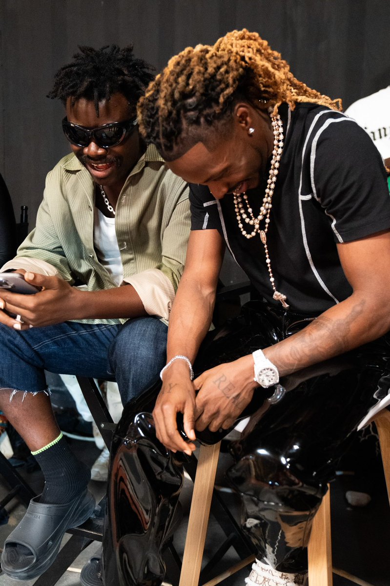 boy_director's tweet image. 😂