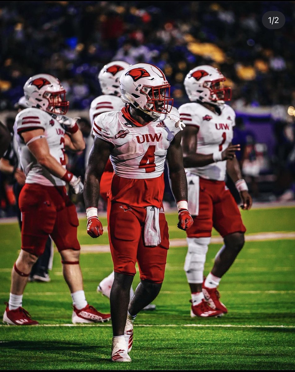 Adamlamar93's tweet photo. Blessed to have received an offer from University of the Incarnate Word !🔴
@DLcoachbeck  @UIWFootball https://t.co/hYc5CUYSJp