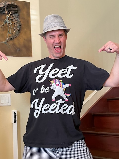 markdthomasvo's tweet photo. Happy Halloween!!! Obviously celebrating the word "yeet" being officially being added to the @merriamwebster dictionary this year. 🎃👻🦄
#halloween #yeet #dadcostume #dabbing #unicorn https://t.co/MzXxoLKe9F