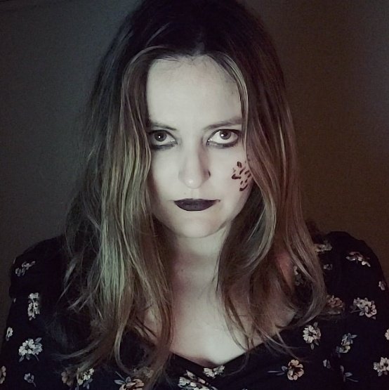 Two spooky #Halloweenmakeup looks from Halloweens past. I love how different they look (although I do appear to be wearing the same top both times, embarrassingly.)