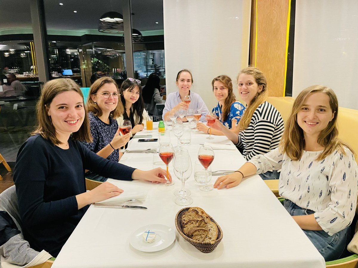 Dernier jour d’internat des docteurs juniors en Gériatrie à Nantes, et dernière journée d’internat de DES de Gériatrie à Nantes ! 
En avant l’assistanat ! 😁