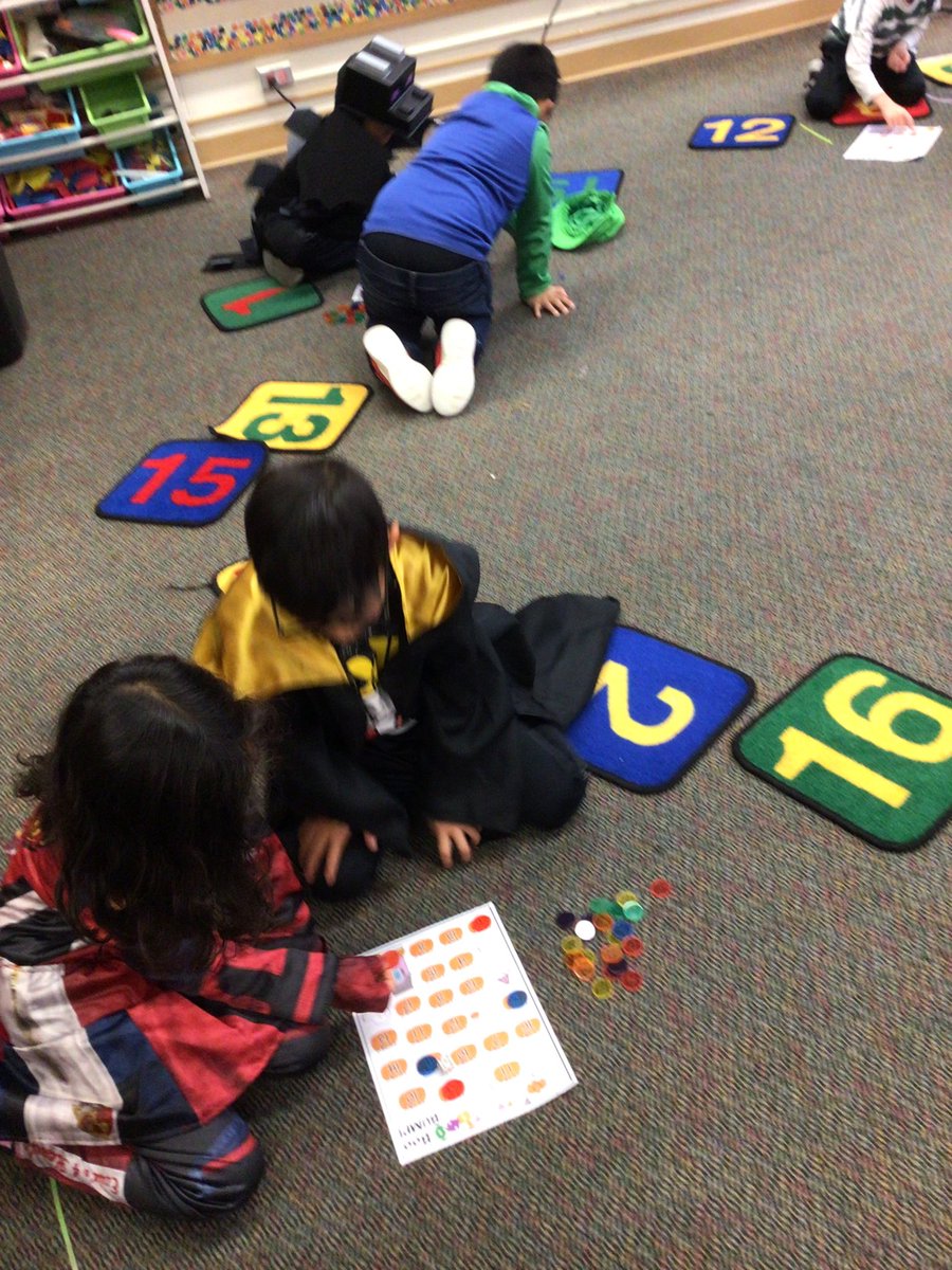 RockinRoom5's tweet photo. Playing a fun math game called Boo Bump! #FallCelebration https://t.co/T7oXNoF7Cr