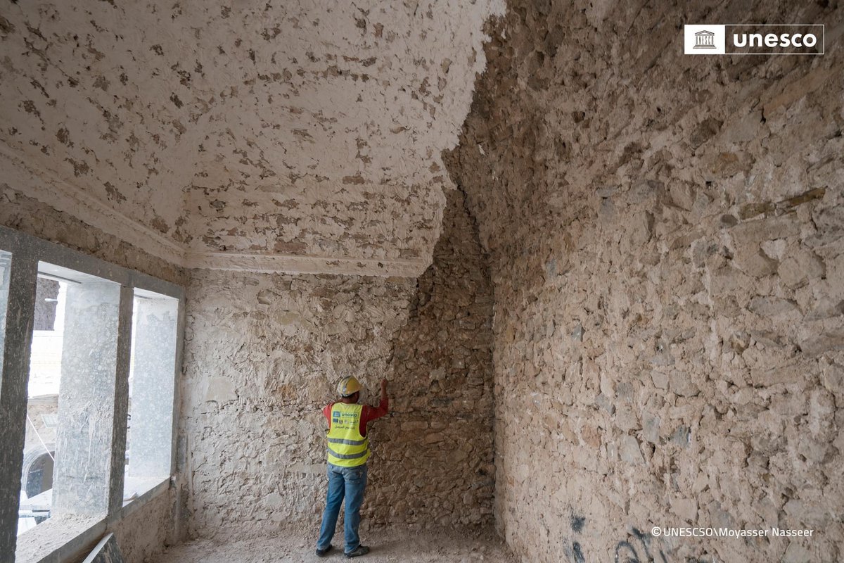 Reconstruction at its finest. With great attention to detail, @UNESCO team is working to reconstruct the historic houses in the Old City of #Mosul. #ReviveTheSpiritOfMosul