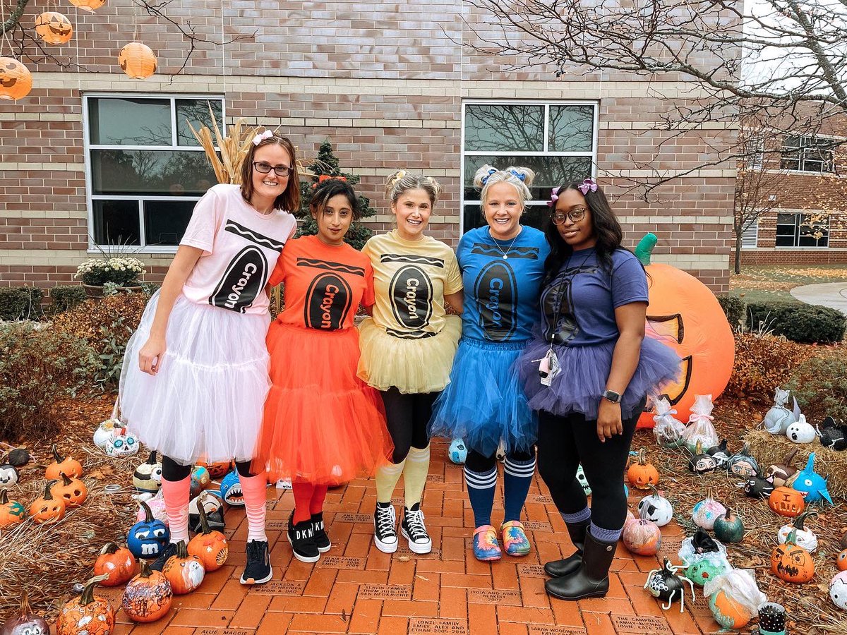 Happy Halloween from Room 109! 🎃👻💗❤️💛💙💜