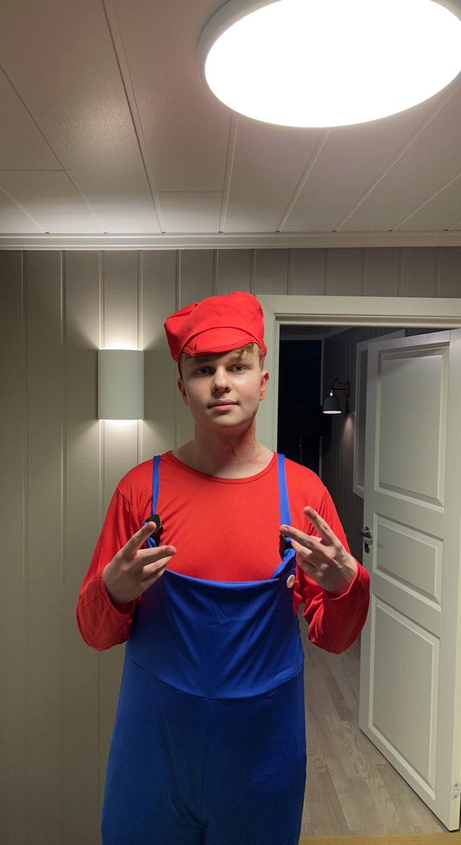 happy halloween ✌️