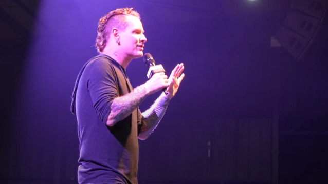 SLIPKNOT's COREY TAYLOR Says He Started Writing His First Novel A Year Ago blabbermouth.net/news/slipknots…