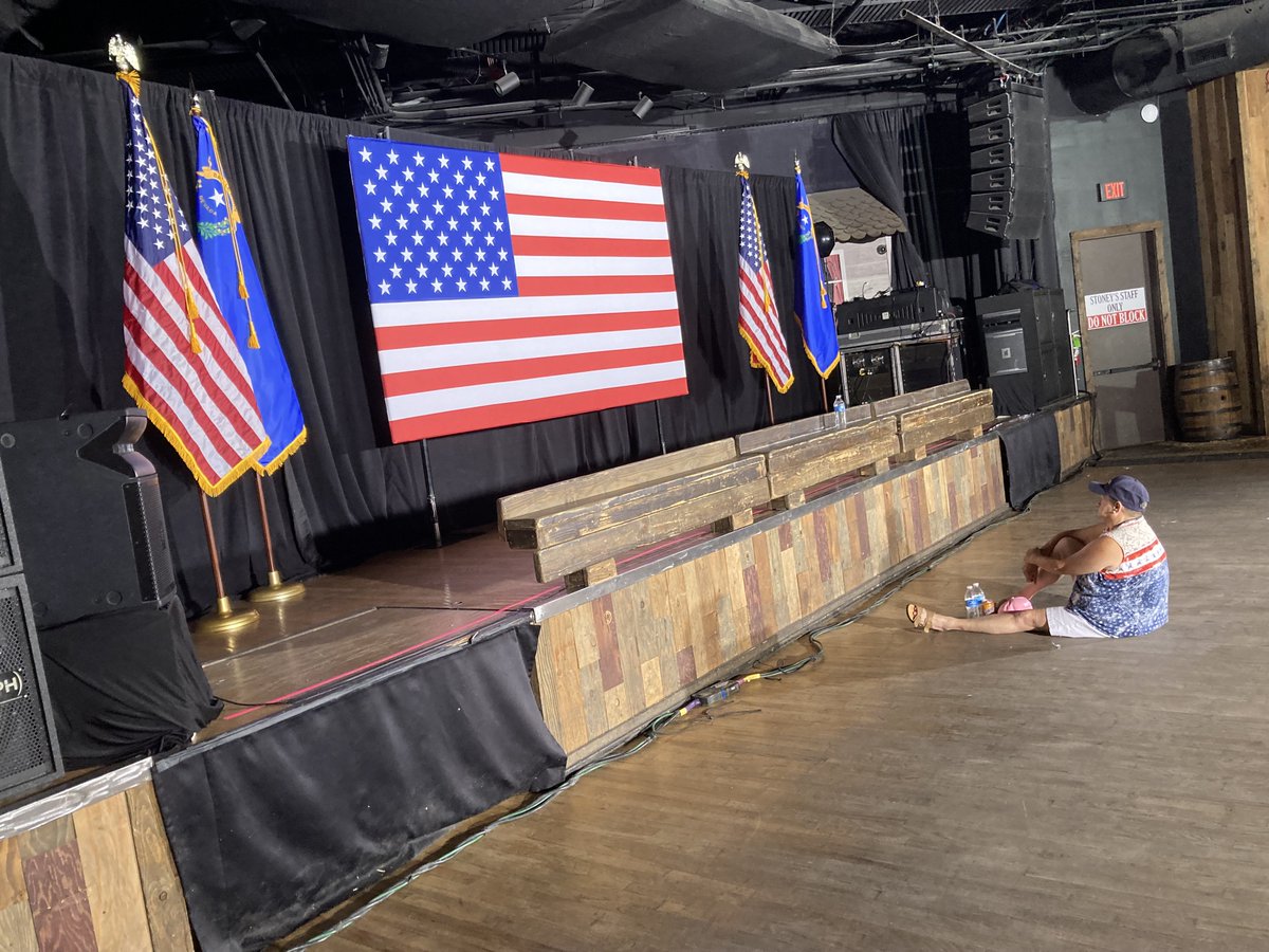 JFHaughey58's tweet photo. @EpochTimes @TulsiGabbard @AdamLaxalt @SenCortezMasto WAITING FOR THE BEGINNING OF THE END. Headed to #Vegas for final days of #22Midterms. After long, hard slog, it can't end soon enough. #Nevada is key in deciding who controls #Congress. #BattleBorn: Message me if you have event or #ballotbox watch @epochtimes can attend. https://t.co/4AhyA0oaBJ
