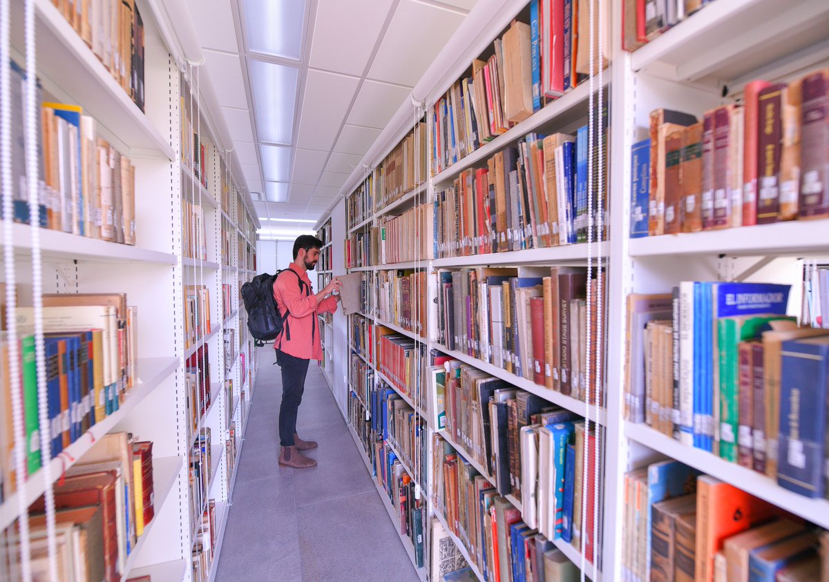 Además de contar con más de 300 mil libros en su Acervo General, la <a href="/BibliotecaIteso/">Biblioteca Iteso</a> cuenta con espacios colaborativos, lactarios, cubículos para estudio y una sala para lectura por placer.
Conoce sus instalaciones en el siguiente video:
📽️bit.ly/3S4OUrv