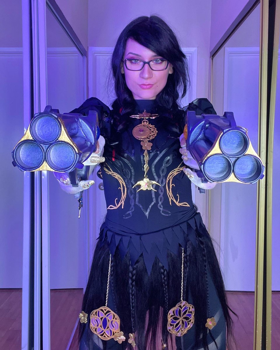 I’m so lucky <a href="/StellaChuuuuu/">Stella Chuu</a> just happened to make this cosplay like 4 months ago and it fits. 🥲  

Happy Halloween. It’s Witch Time, baby. #Bayonetta3 🕰💜✨