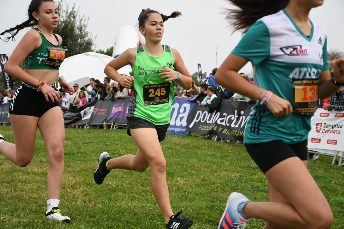 Nuestro equipazo, ayer Sub14, compartió carrera con otro de nuestros "exchicos" 💚 y Sub16.¡Enhorabuena Iván!
Lo dieron todo ayer y nos darán alegrías y juego este año, los Bruno, Iván, Dario, Pablo y Rodrigo... con alguno que faltaba y Lucía en femenino.
#CrossZgz <a href="/cross_aragon/">Cross Internacional Aragon</a>