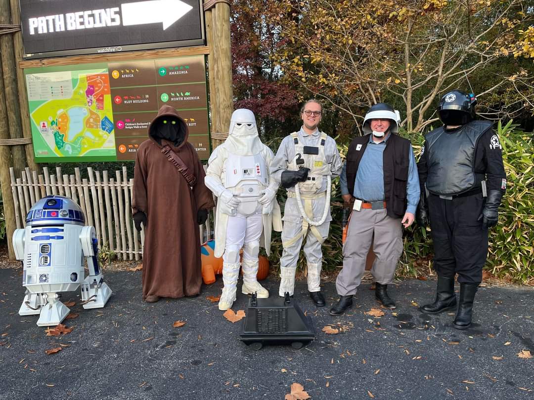 starwarsindiana's tweet image. Dathomir Squad of @Bloodfin Garrison and @mosespabase at the @meskerparkzoo for the final weekend of Boo at the Zoo!