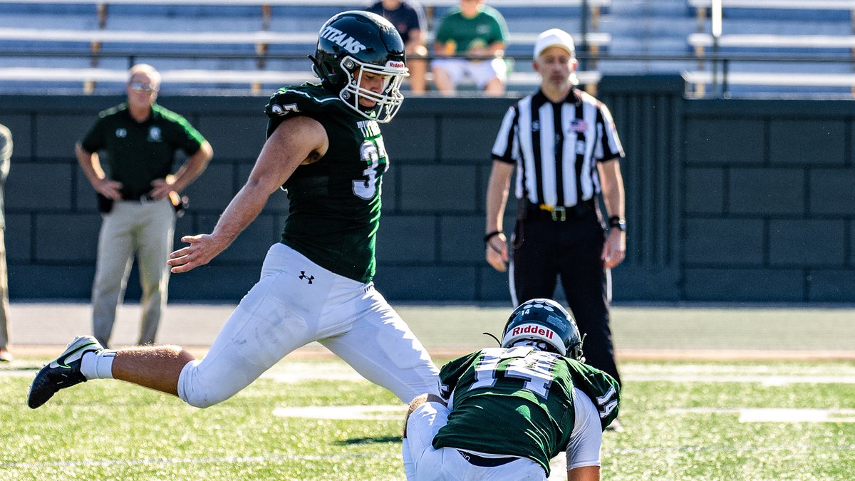 CCIW_Athletics's tweet photo. .@football_ncc s Luke Lehnen and @piofootball's Josh Raby are the CCIW Co-Offensive Student-Athlete of the Week, CU’s Jake Binkowski is the Defensive winner and @IWUTitanFball's Andrew Stange is the recipient of the Special Teams honor.

Story ➡️ https://t.co/49xgcLWwcz https://t.co/hYl5DUnJcf