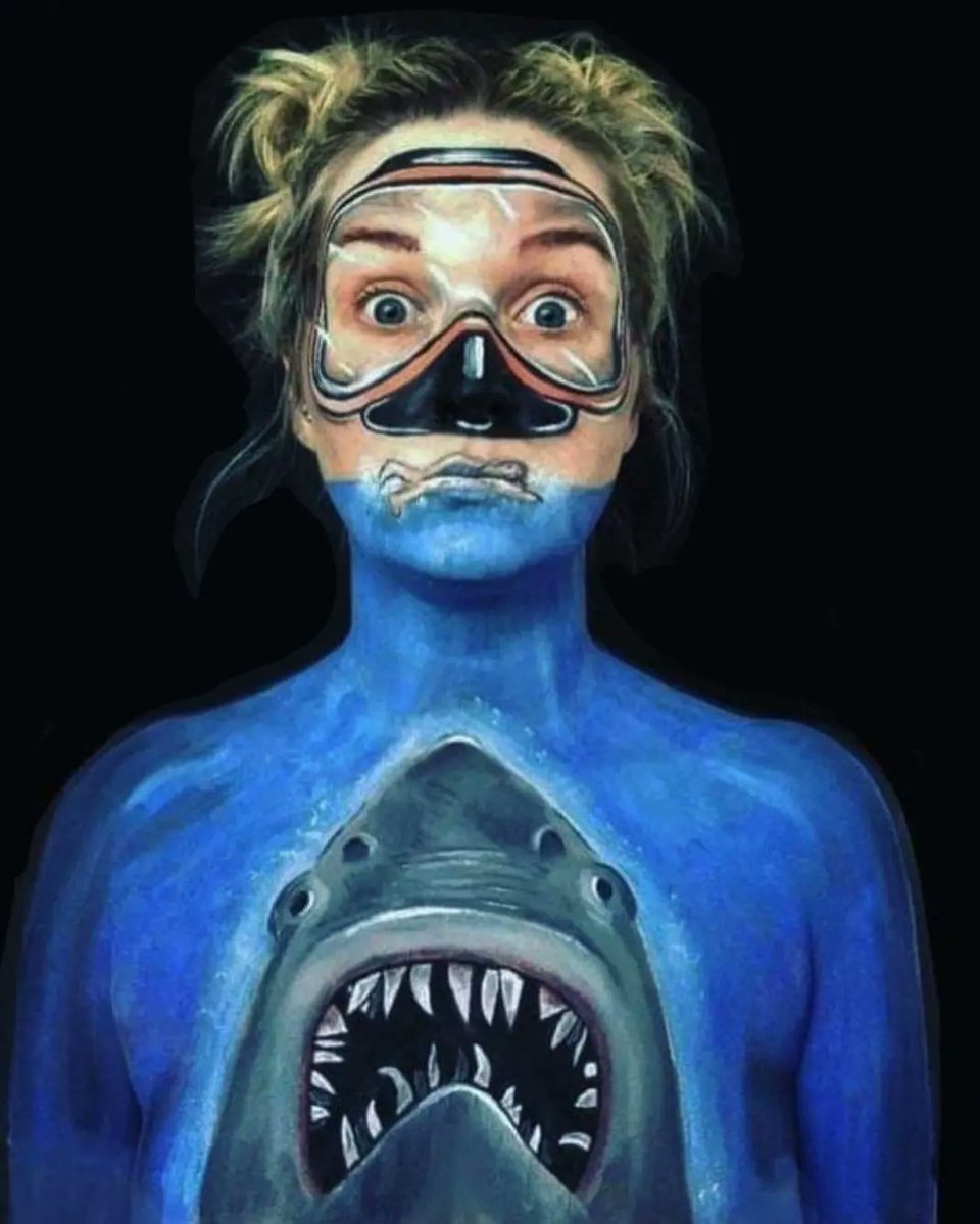 smellmo11's tweet photo. Happy halloween! #jaws #charactermakeup #moviemakeup #bodypainting #halloween22 #lastoneoftheseason #mua https://t.co/OPobb3FAng