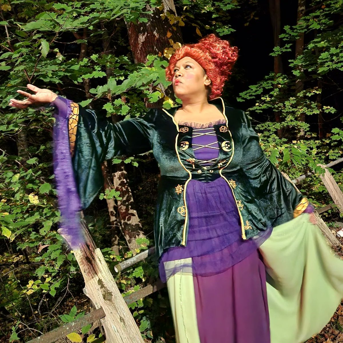 Happy Halloween!!! Run Amock!!! But in a good way and stay safe 🎃

#ladyjcosplay #ladyjnerdyenterprises #hocuspocus #sandersonsisters #winniesanderson  #winifredsanderson #iputaspellonyou #onewayoranother #hocuspocus2