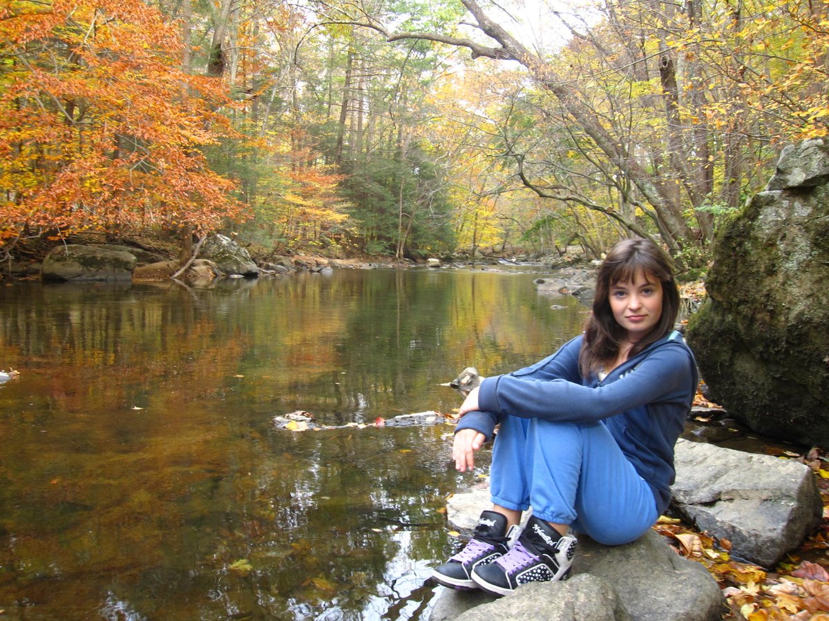 ScottCAvery's tweet photo. a splendid Halloween with this little demon 😈 #HelenkaPes 💞 @helenaaveryy #KenLockwoodGorge #CalifonNJ 🍂 https://t.co/bFX5vqHcIw