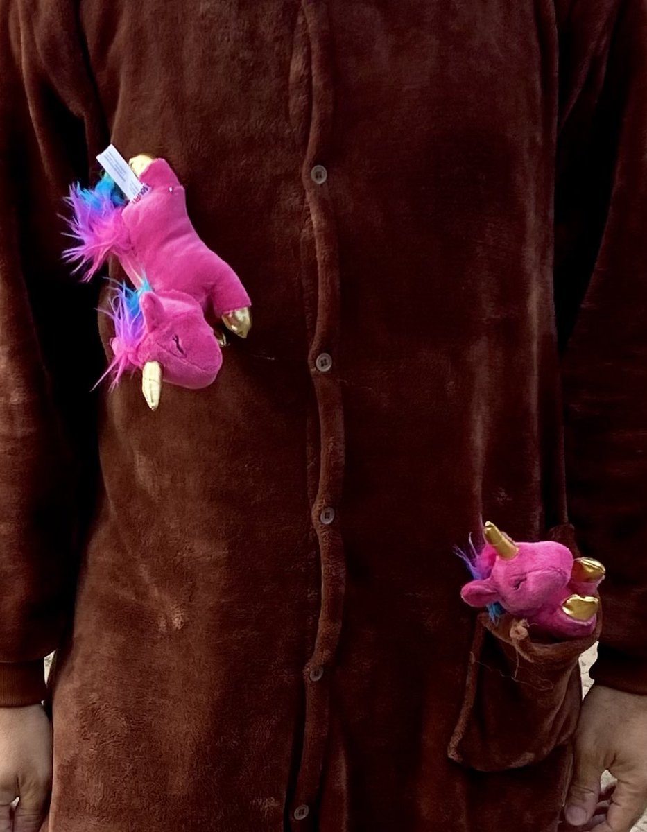 My personal fav in spooky season 2022 is this guy 😍🥰 with his #HelloweenCostume  

Bear Market, Dead Unicorns 

✨🦄🧸

#CryptoCommunity #spookymonth #bearmarket #d