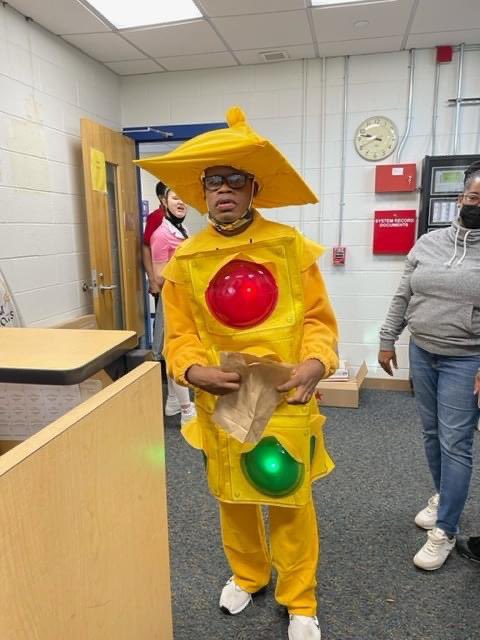 ESCofNJ's tweet photo. Trick or treating and a Halloween dance party at PRDS! ππ»#ESCNJ #PRDSNJ https://t.co/uzld9gv6j4