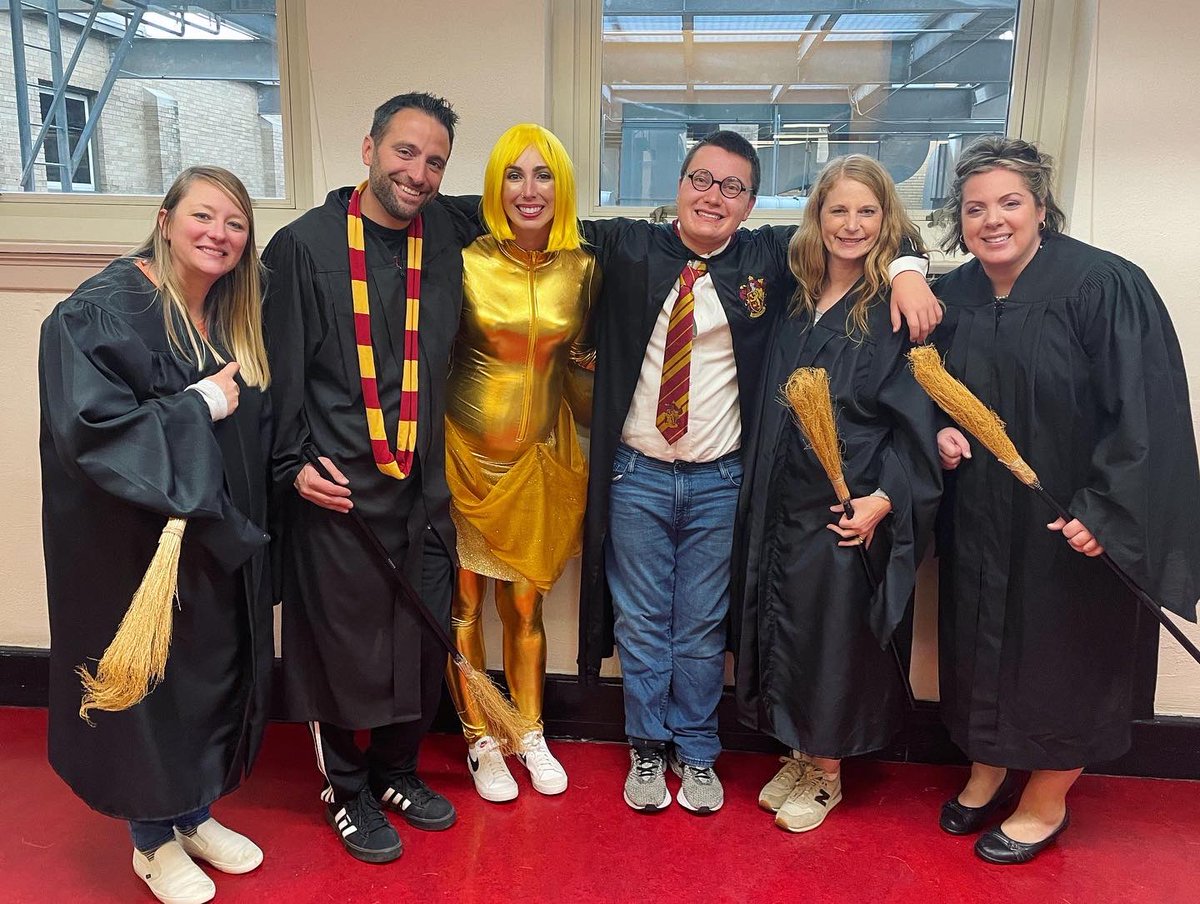 ArianaNewman82's tweet photo. We got the golden snitch! ✨🧹 It’s @foltzlish’s Halloween &amp; we’re just living in it! 🤩 https://t.co/maWzNtFHj9