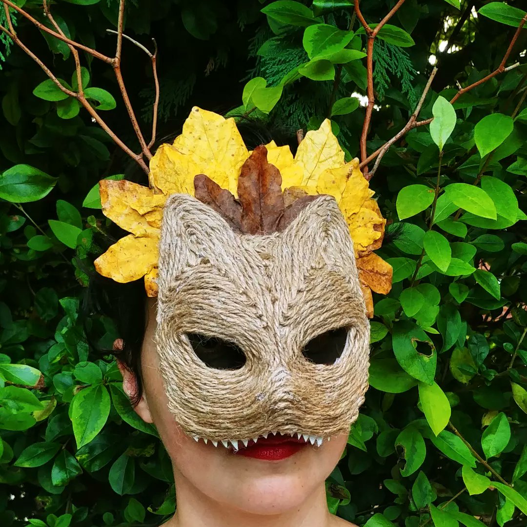Zefruitbatty's tweet photo. Happy Halloween everyone! 🎃 👻 https://t.co/RrpKSDcZGh