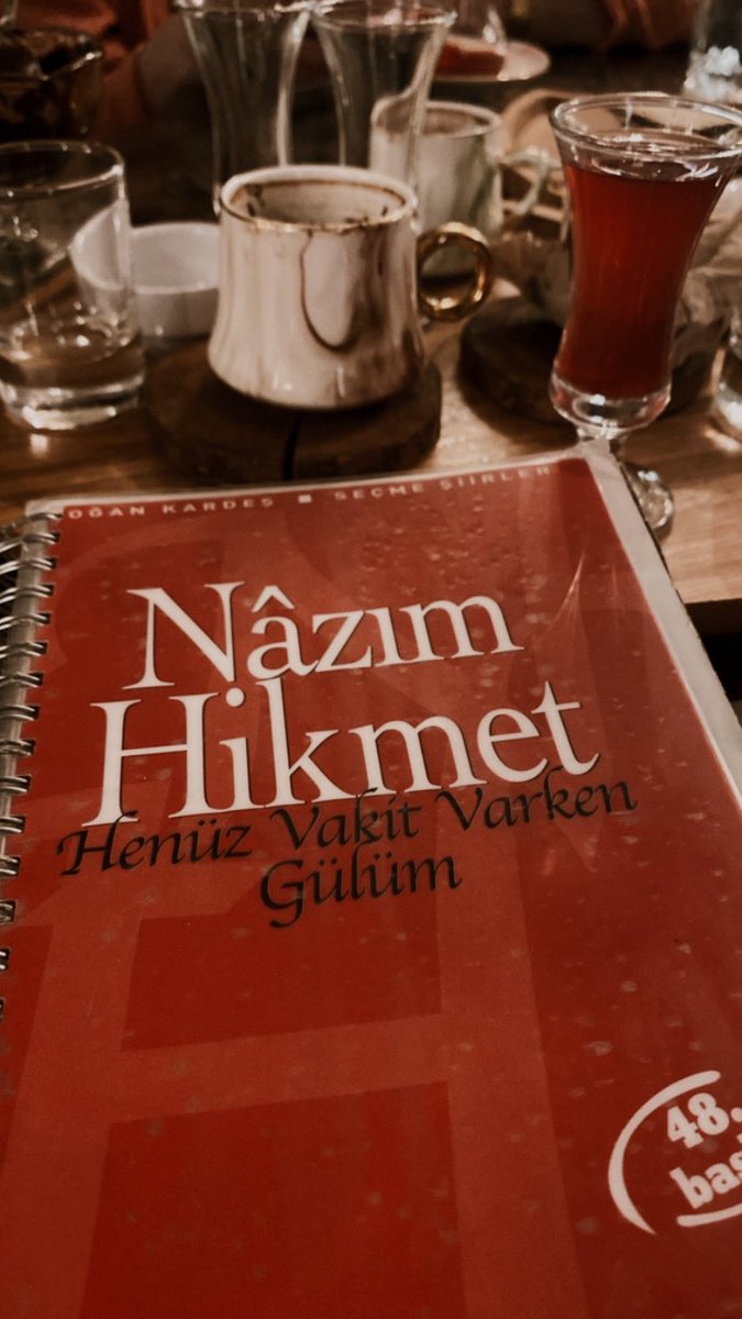 gamzecoskunerrr's tweet photo. Menülerin güzelliği şiir tadında✨ https://t.co/1BZLTDPH5K