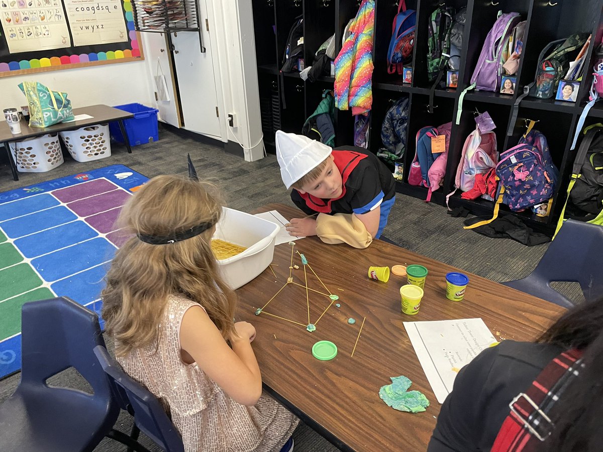 McCullarHeather's tweet photo. @LSEArts Afternoon of the Fall Festival has gone well engineering structures #LSEFallFest https://t.co/TM7HjFgwEs