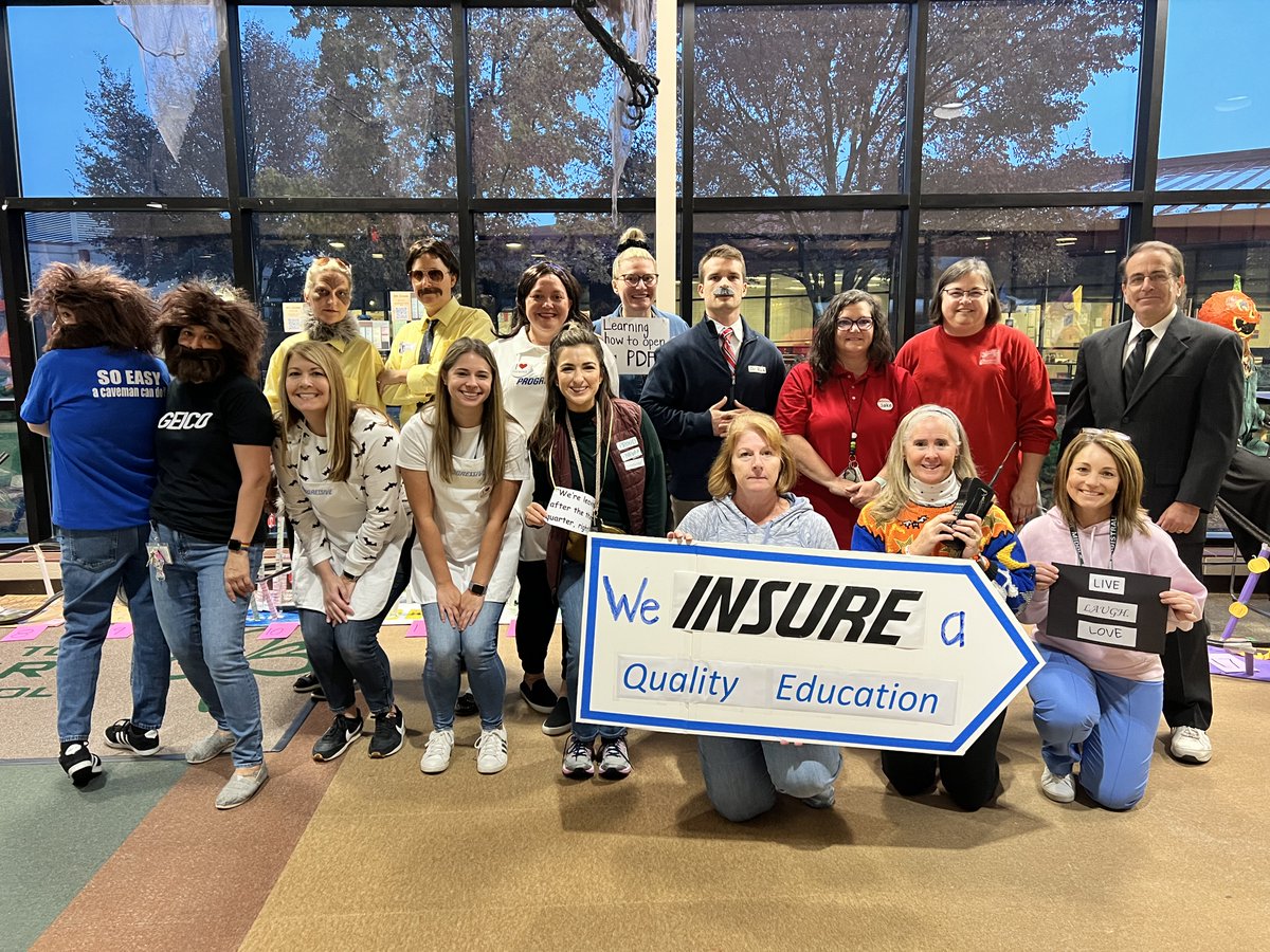 KarrerMS's tweet photo. 6th grade teachers at Karrer insure a good education! #GoldenShamrocks #BetterTogetherDCS https://t.co/qQ2R92GfM6