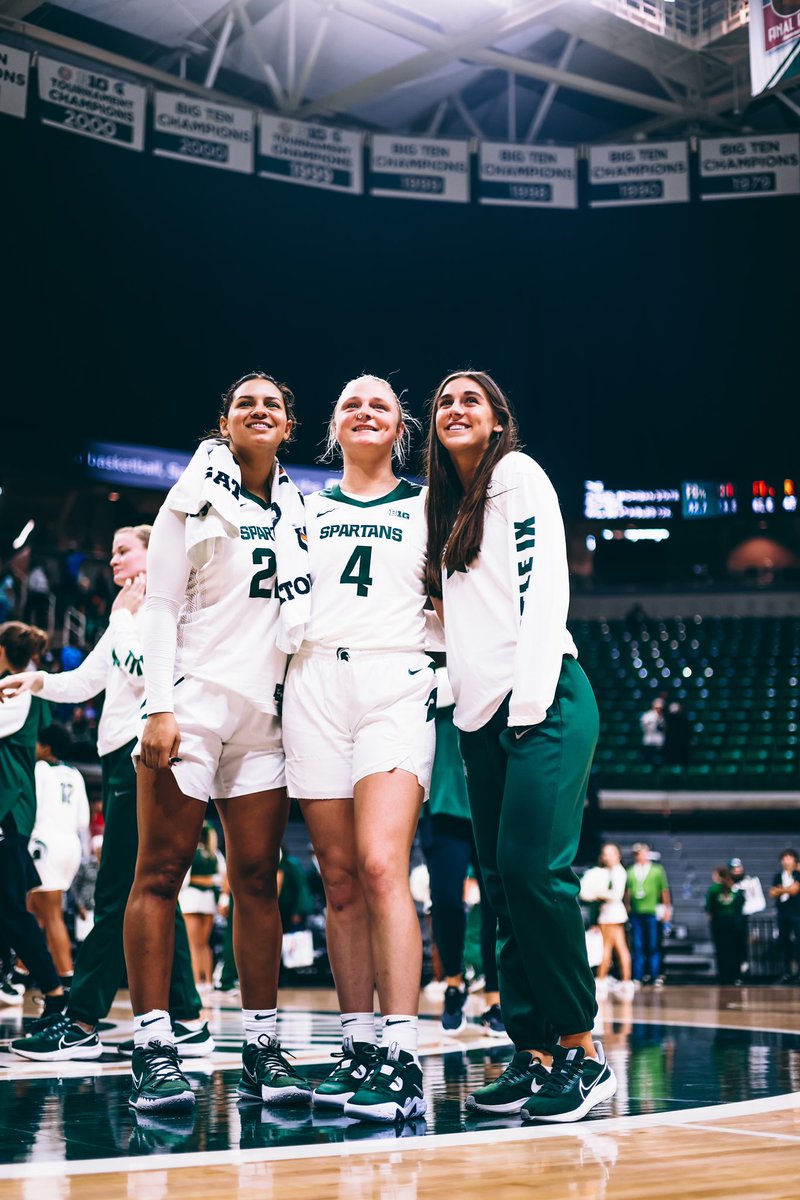 MSU_WBasketball's tweet photo. First home game of the season was a blast! 💥🤩
#RiseUp × #SpartanStrongHER https://t.co/PZ0eEflBdJ