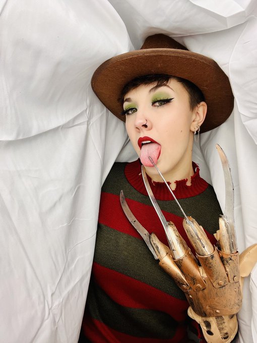 talk about a wet dream 💤🩸 https://t.co/oIIbRyL8bY<a href="/tag/newprofilepic"class="tags"><span>#newprofilepic</span></a>