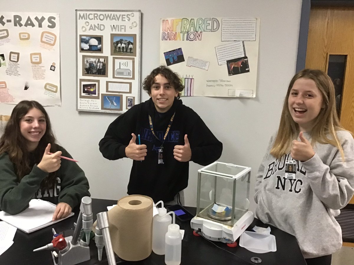 DoDEA_OTHS's tweet photo. Honors Chemistry students calculated the #percentcomposition of sugar in #bubblegum. #scienceisfun #scienceisdelicious #oths #dodeagrants https://t.co/cF0HK3rlM5
