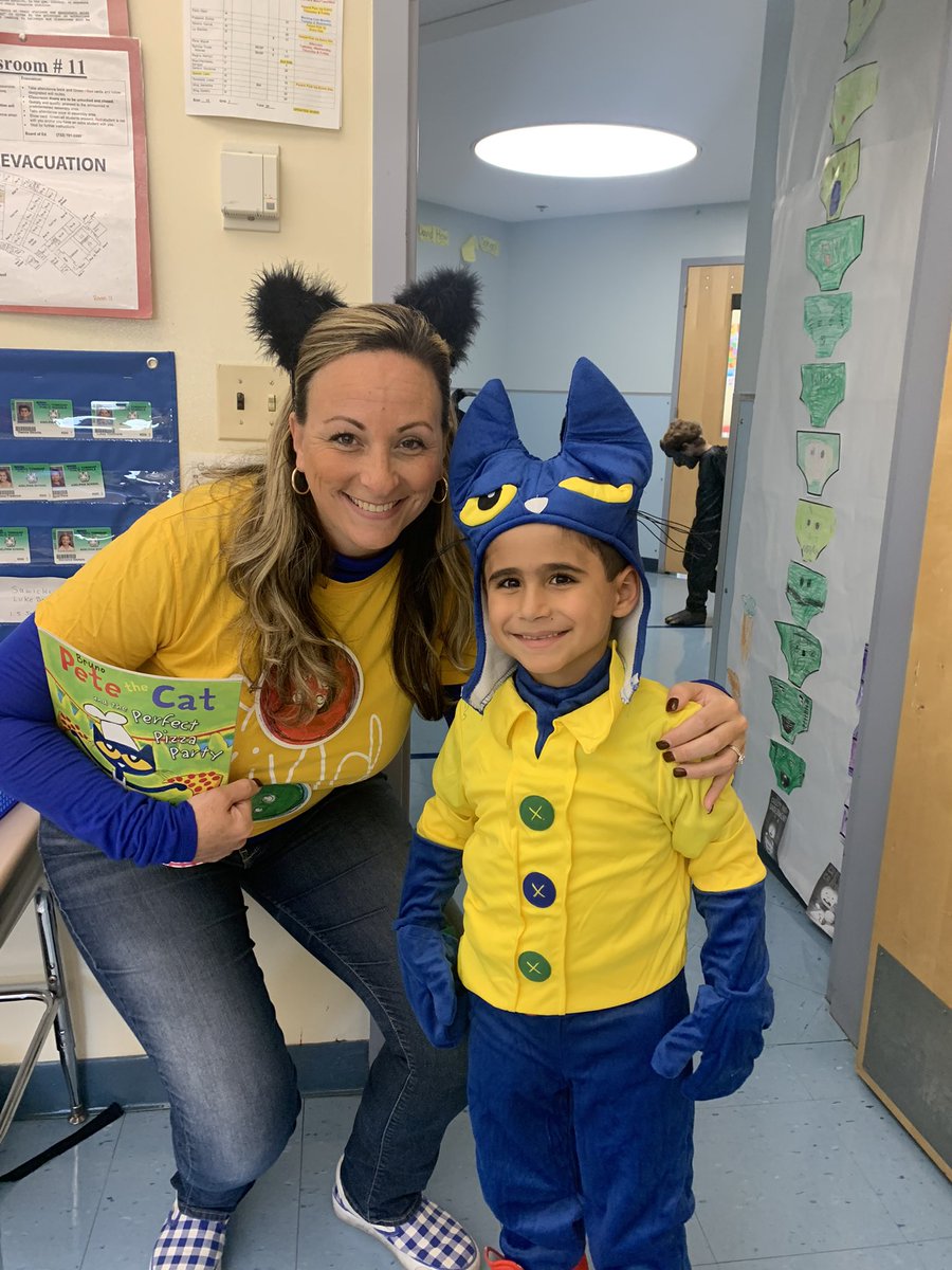 HowellTwpAdelph's tweet image. The moral of Pete's story is: Happy Halloween! #Howellween 🎃🍬