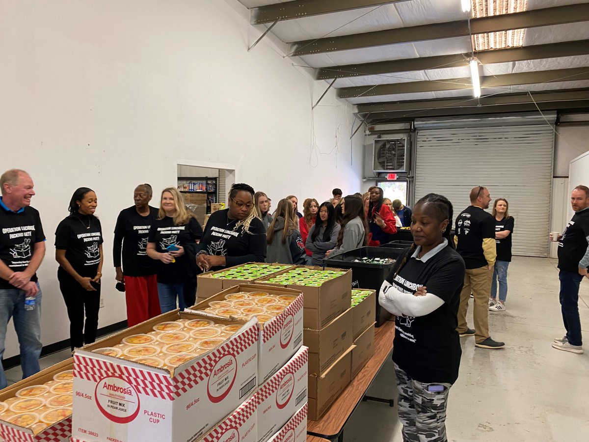 SCANA Energy (@scanaenergy) on Twitter photo For many Georgia children, the only meals they get are those provided by their schools. Last week, SCANA Energy employees got together with folks from <a href="/680TheFan/">680 The Fan</a>, to pack them weekend meals with Operation Lunchbox. For many Georgia children, the only meals they get are those provided by their schools. Last week, SCANA Energy employees got together with folks from <a href="/680TheFan/">680 The Fan</a>, to pack them weekend meals with Operation Lunchbox.