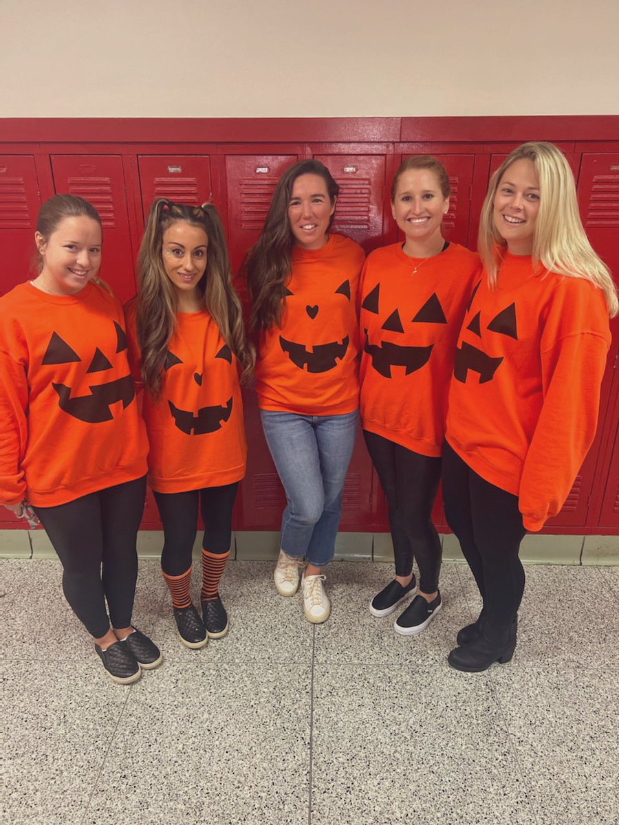 Miss_Arabio's tweet photo. Happy Halloween! 🎃 https://t.co/RBFwJOiLyh